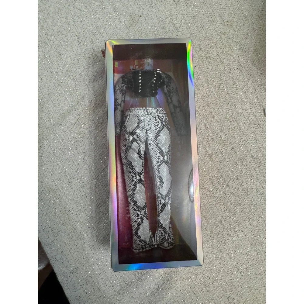 MGA Rainbow High Fashion Outfit Set NIB Black Studded Top Snakeskin Pants New